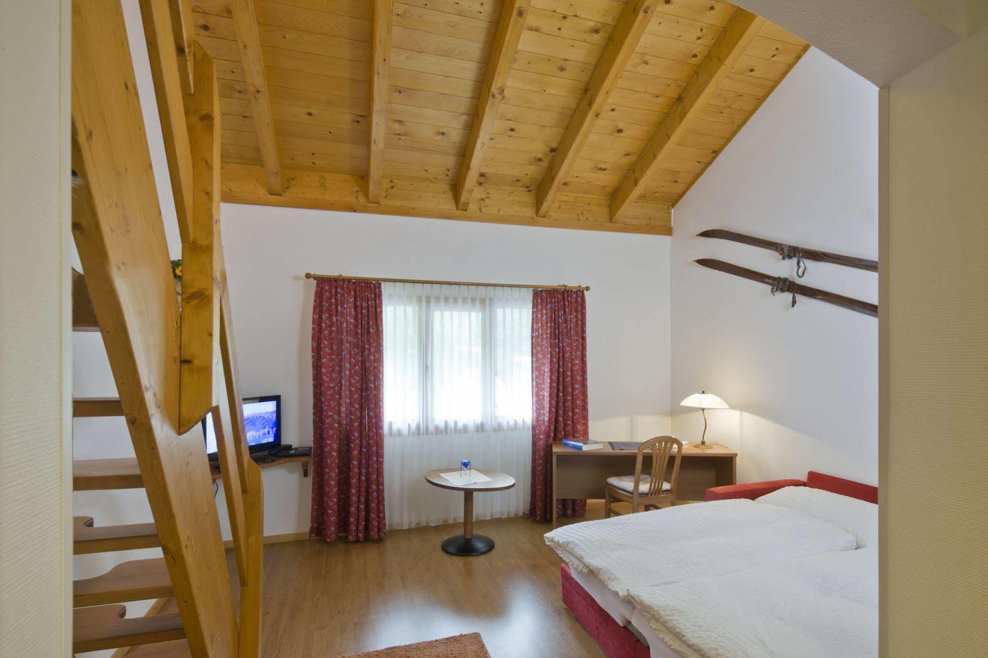 Hotel Massa Блатен бей Натерс Екстериор снимка